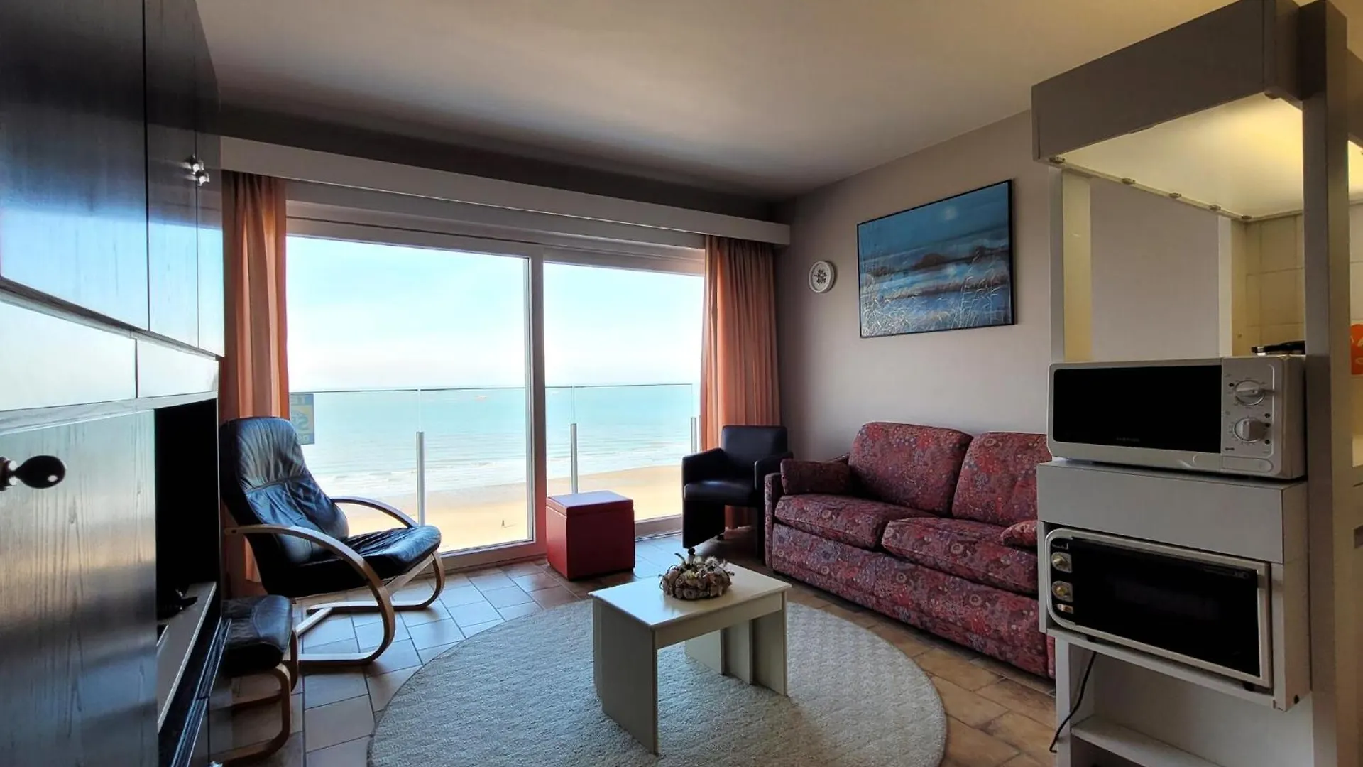 Studio With Sea View In Middelkerke